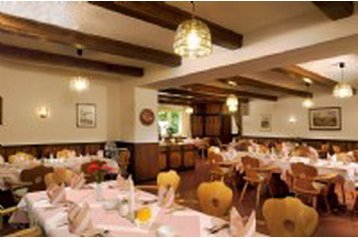 Хотел Faak am See 4